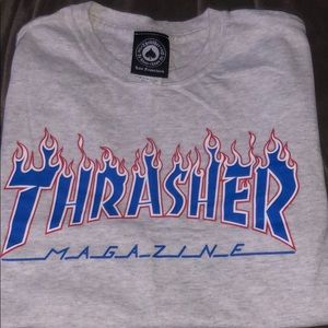 gray women’s small thrasher t shirt